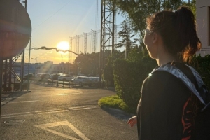 咋了？韩旭：人要有分辨是非的能力 未知全貌不予置评 可怜可笑