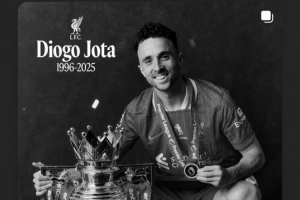 R.I.P.，前队友、日本中场南野拓实社媒晒若塔黑白照，悼念若塔