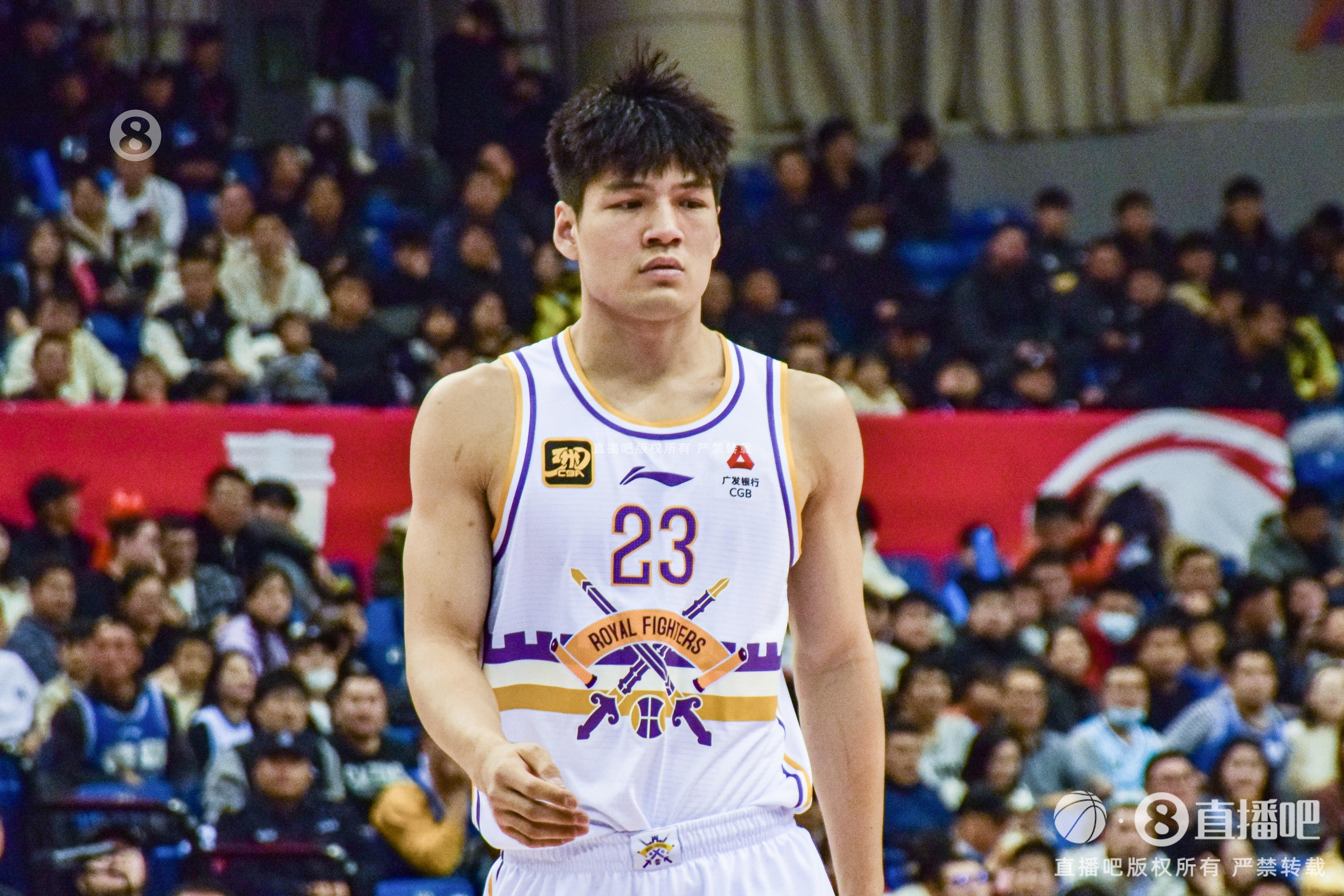 华体会官网-媒体人：广东从北控得陈国豪花了1500万 引进焦泊乔一事还未执行