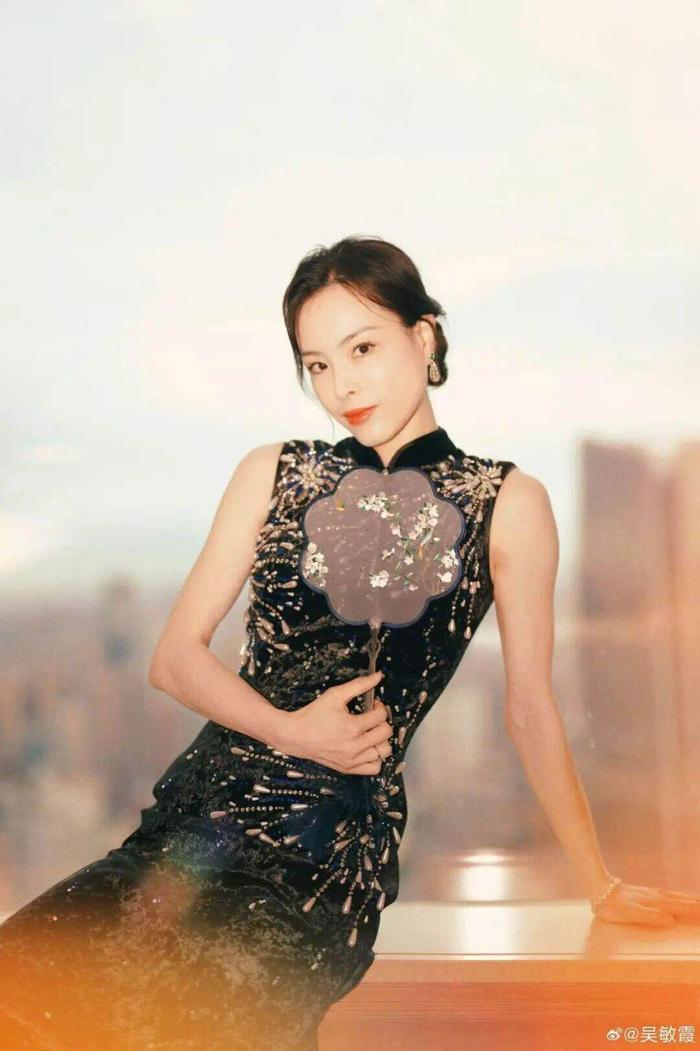 华体会官方网站-奥运冠军吴敏霞解锁新身份：上海一学校副校长