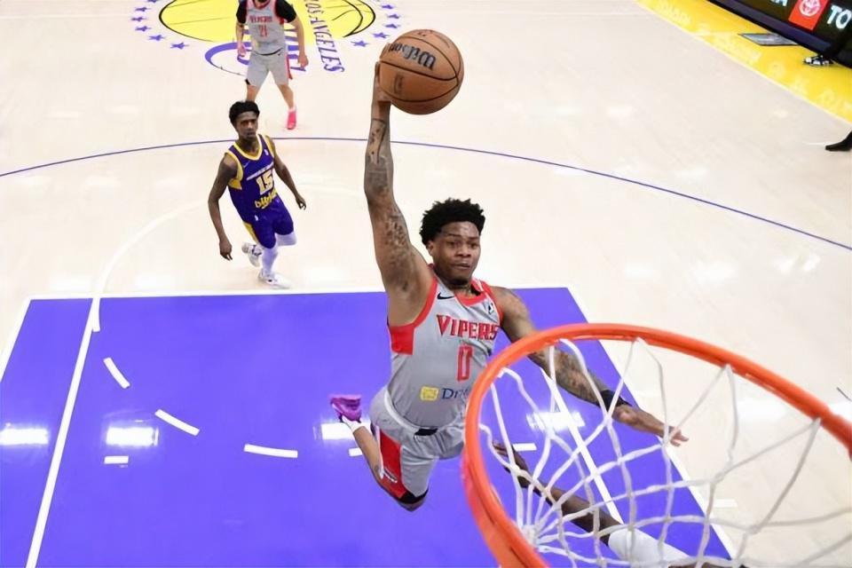 华体会官方网站-毫无表现还能进先发？火箭二队得用人方式让人感到无法理解？