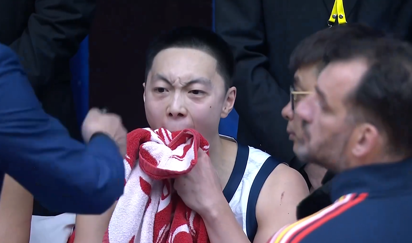 华体会官网-破案！胡明轩状态一好，徐杰却又摆烂原因找到，媒体人说出大实话