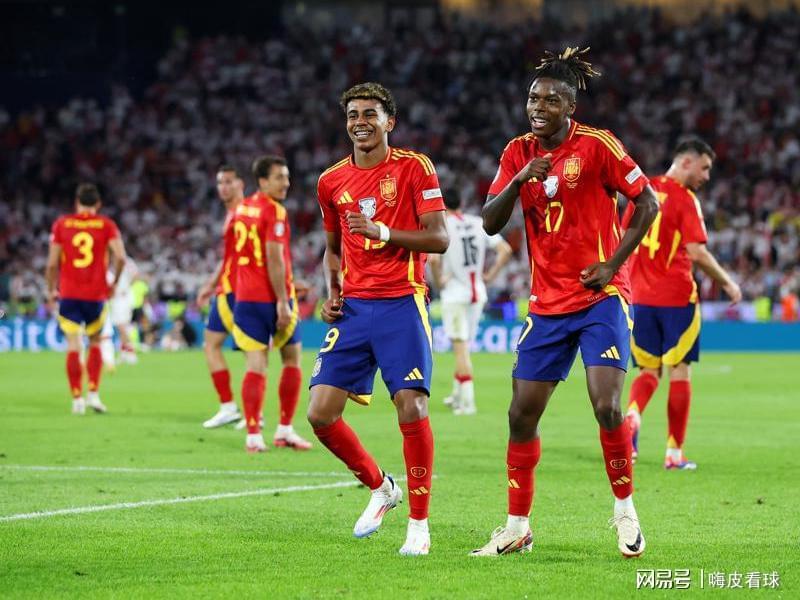 16队晋级世界杯，德国将步意大利后尘，荷兰只能靠曼联两名弃将